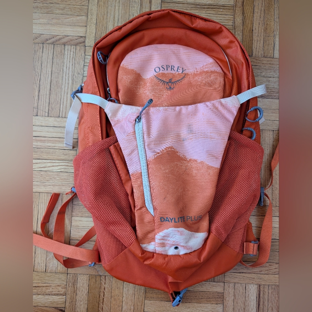 Osprey Daylite Plus Orange Backpack, Excellent Condition, 20L Capacity